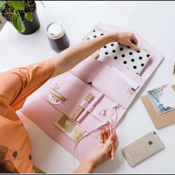 Glass Ladder and Co Handbags - Glass Ladder and Co The Megan Portfolio Clutch Organizer Baby Pink